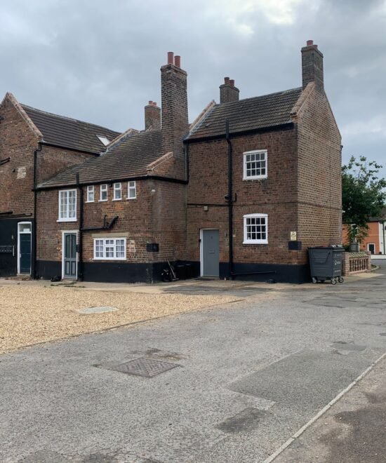 London Road, Long Sutton